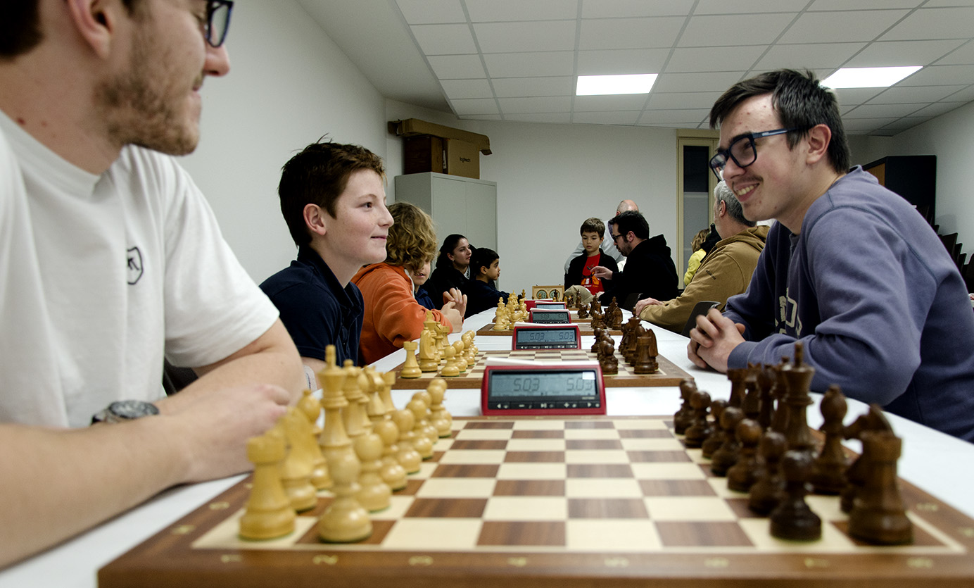 Jeu d'Echecs et Jeu de Go 18 chevalbayard2